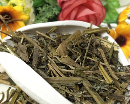白屈菜的奇妙功效与作用（探究白屈菜对身体的益处）