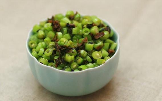 梅干菜和橄榄菜的区别与联系（探究两种菜的营养价值及使用方法）